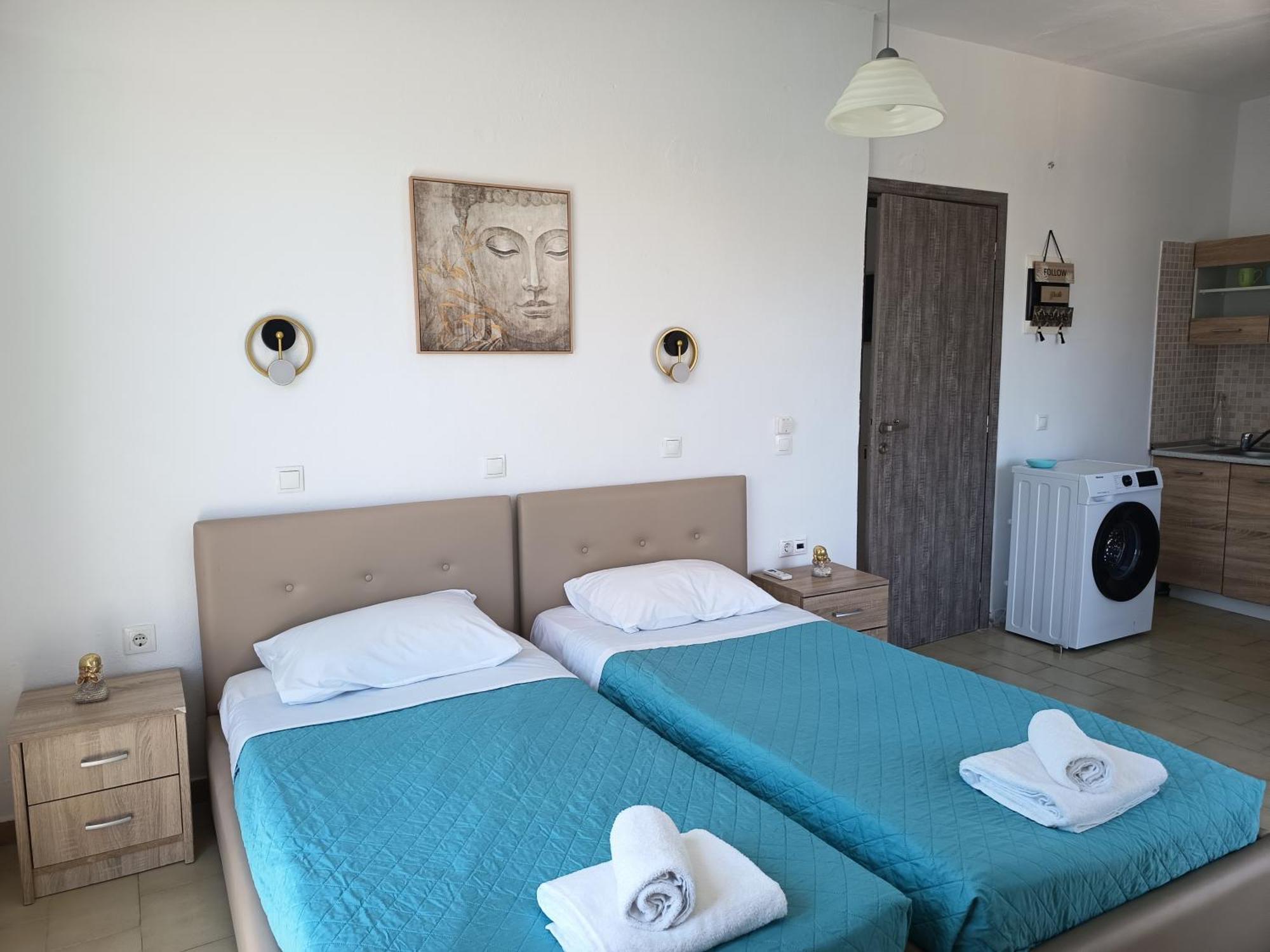 Lilian'S Seaview-Party Street-Youth Studios Rhodes City Rom bilde